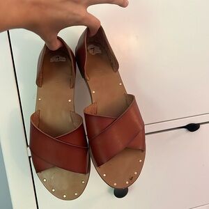 Size 7 brown sandals